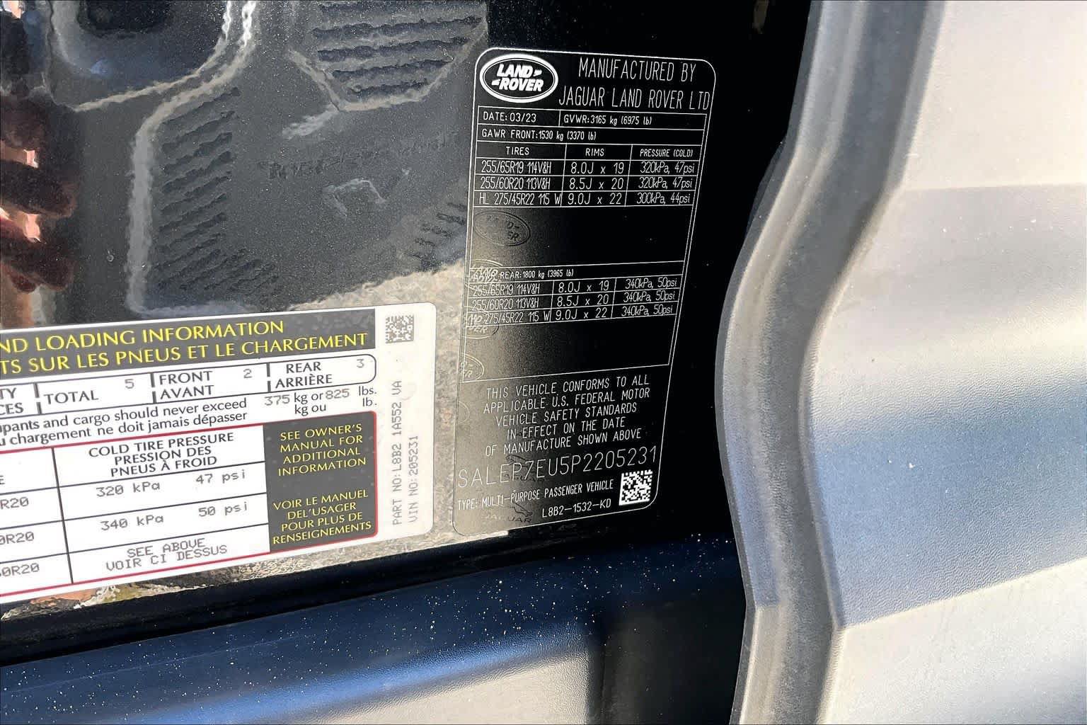 Used 2023 Land Rover Defender 110 SE AWD/4WD image 34