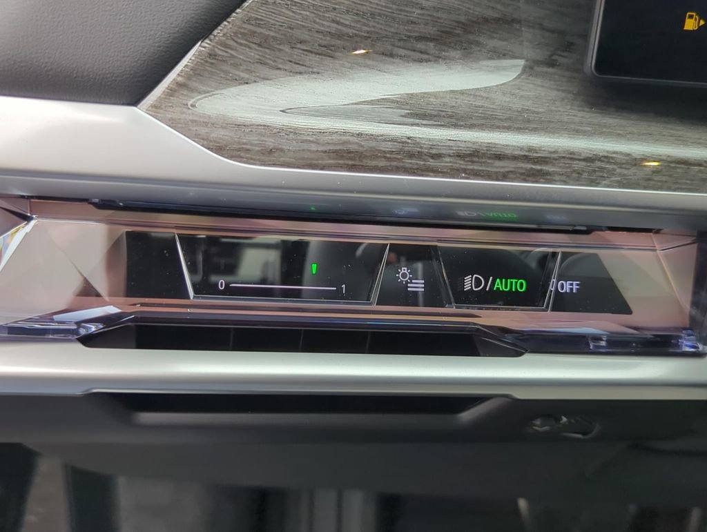 New 2025 BMW 760i xDrive w/ Executive Package image 13