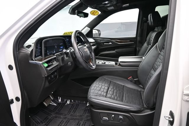 Used 2024 Cadillac Escalade Sport Platinum w/ LPO, Floor Liner Package AWD/4WD image 15