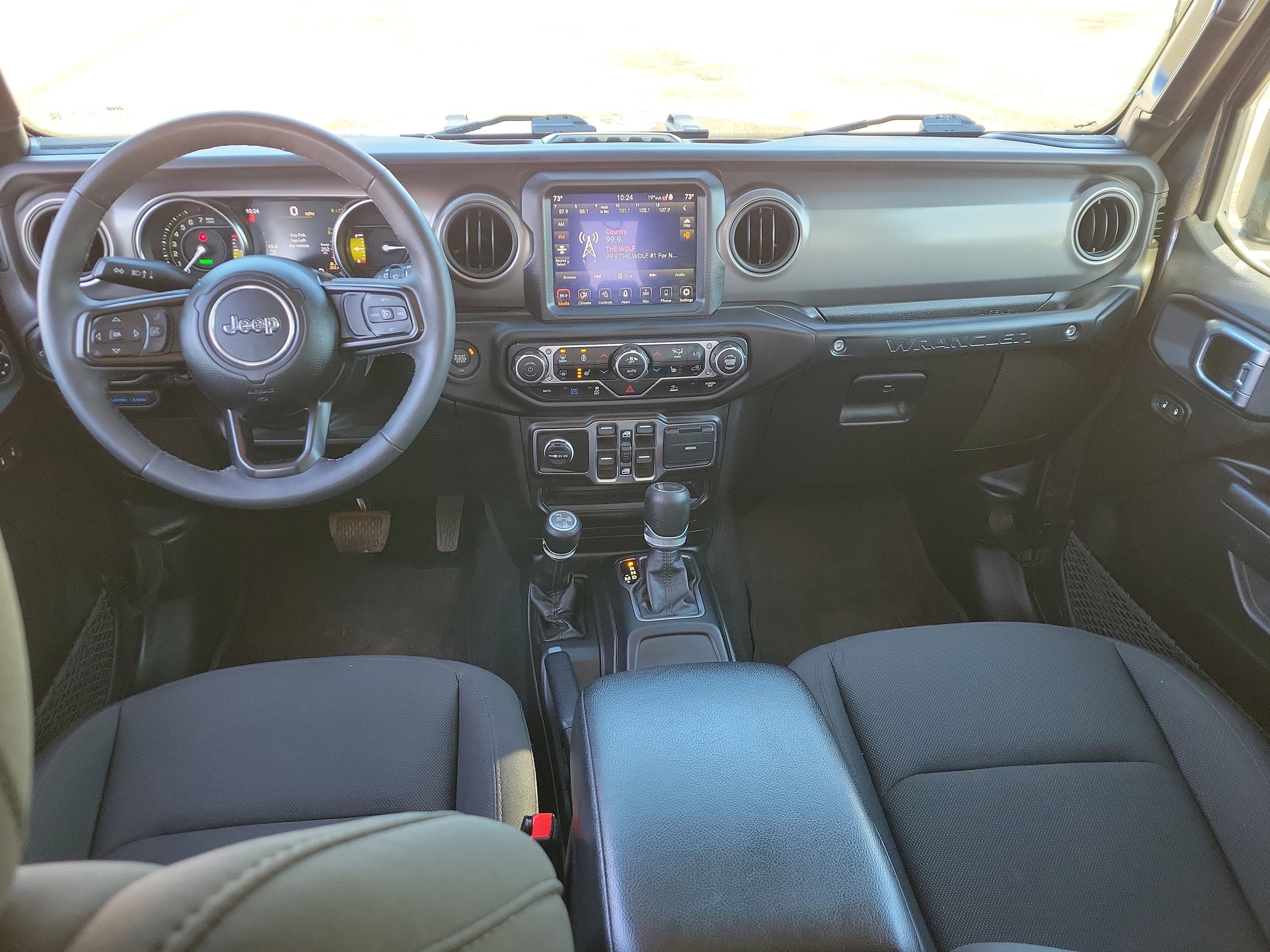 Used 2023 Jeep Wrangler Unlimited w/ Cold Weather Group image 18