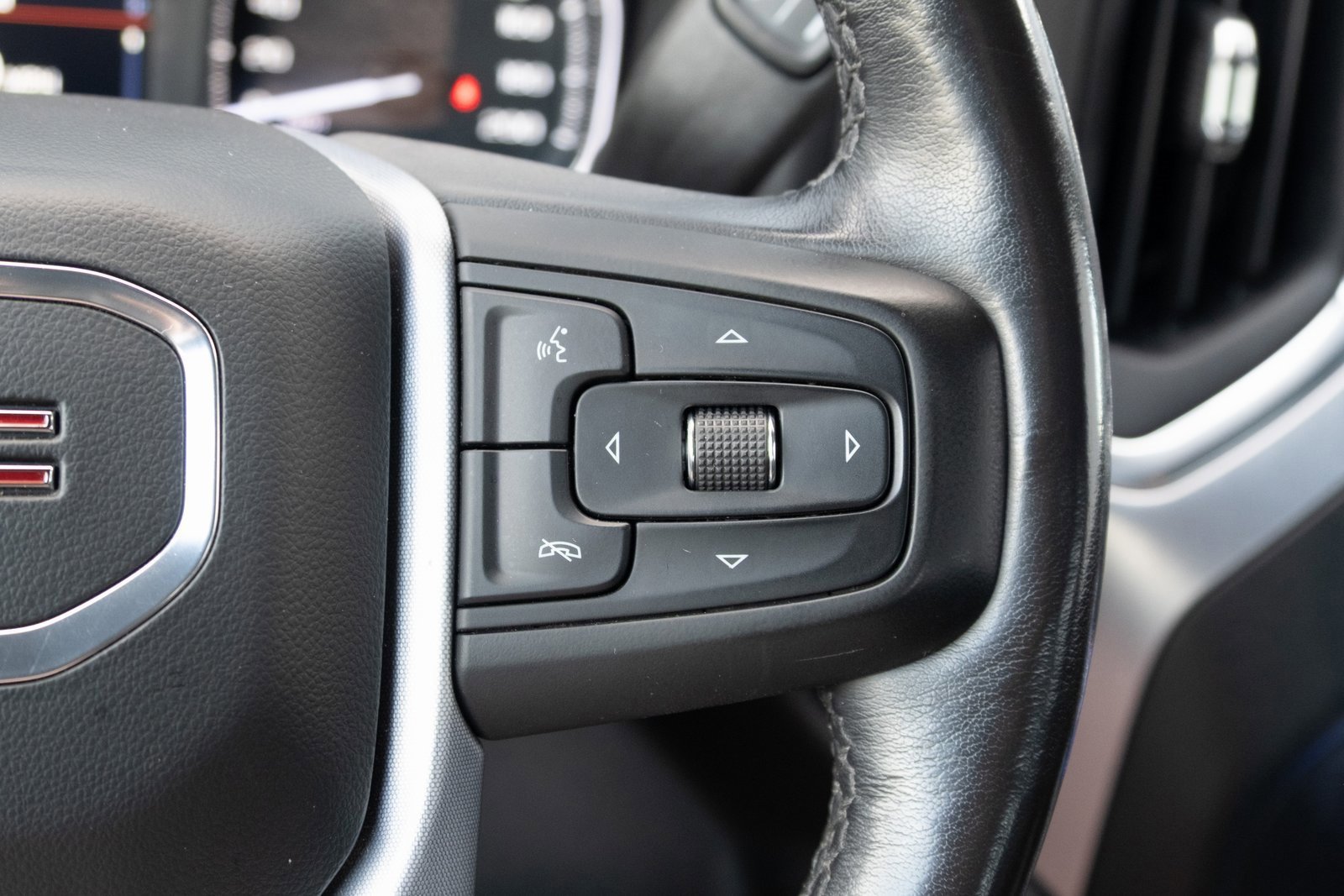 Used 2021 GMC Sierra 3500 SLT w/ SLT Premium Package image 8