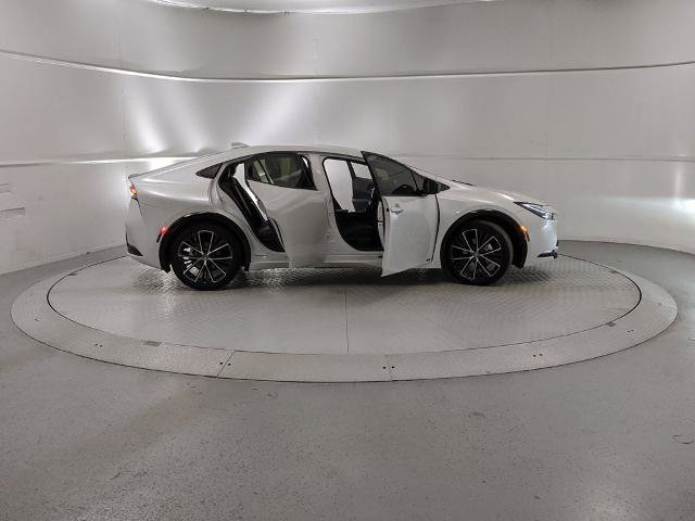 Used 2025 Toyota Prius XLE image 8