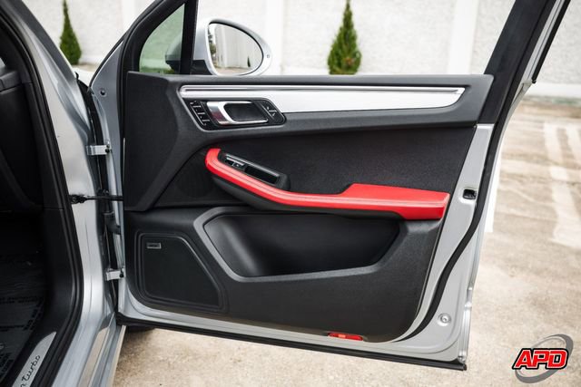 Used 2015 Porsche Macan Turbo image 76