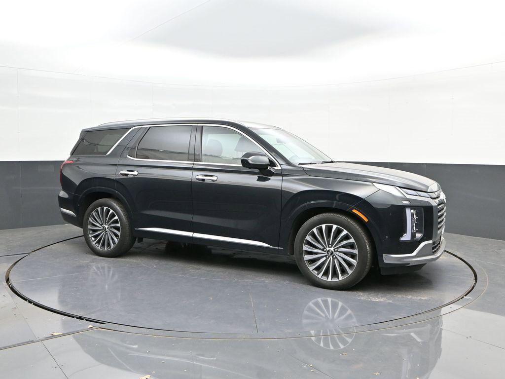 Used 2024 Hyundai Palisade Calligraphy image 17