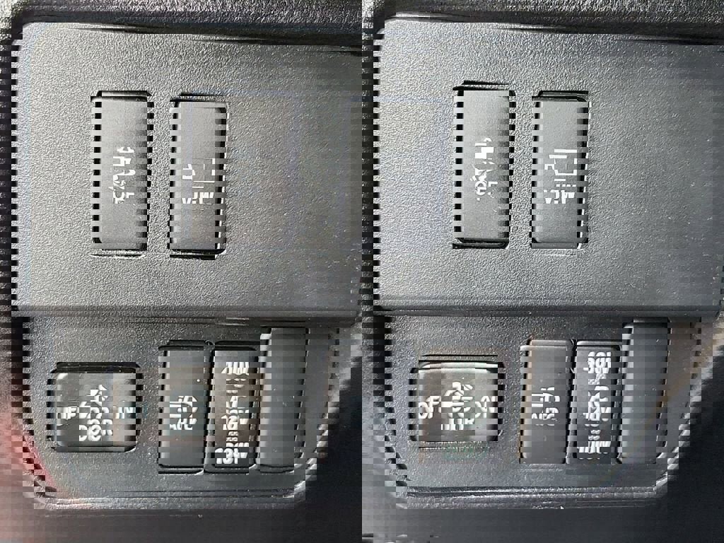 Used 2023 Toyota Tacoma TRD Sport w/ Advanced Technology Package image 21