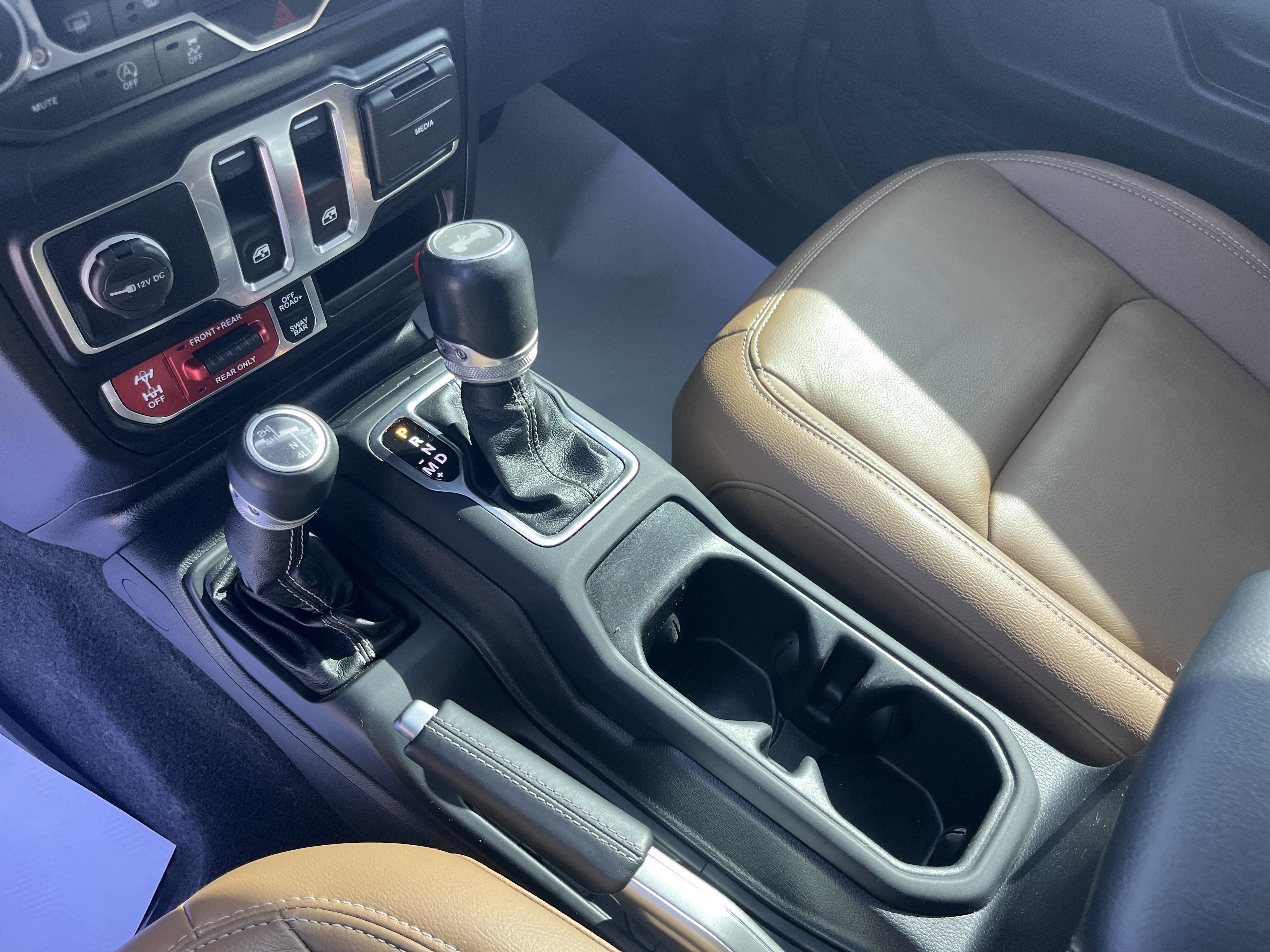 Used 2021 Jeep Wrangler Rubicon AWD/4WD image 22