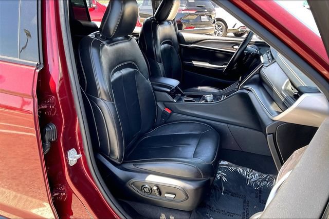 Used 2021 Jeep Grand Cherokee L Limited AWD/4WD image 6