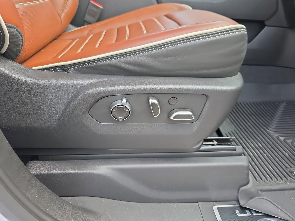 Used 2025 GMC Sierra 2500 Denali Ultimate image 39