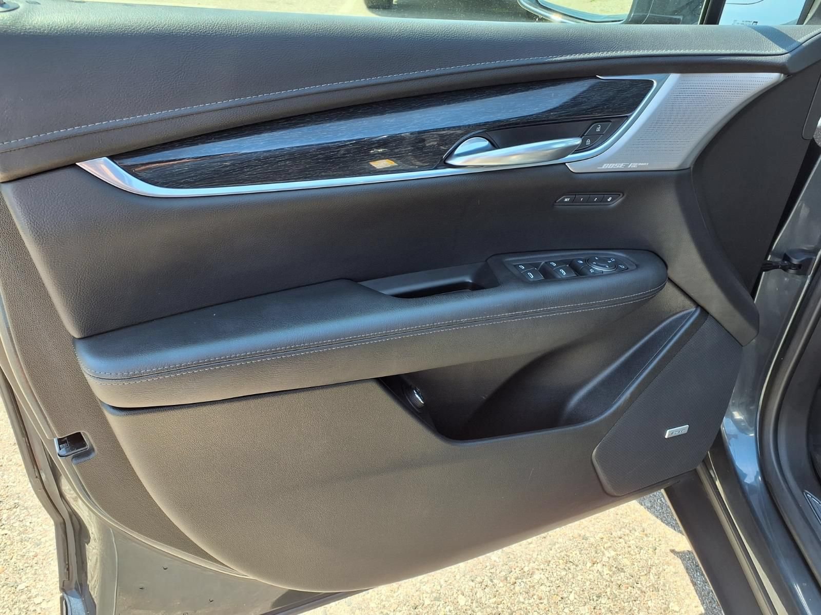 Used 2020 Cadillac XT5 Premium Luxury w/ LPO, Floor Liner Package AWD/4WD image 14