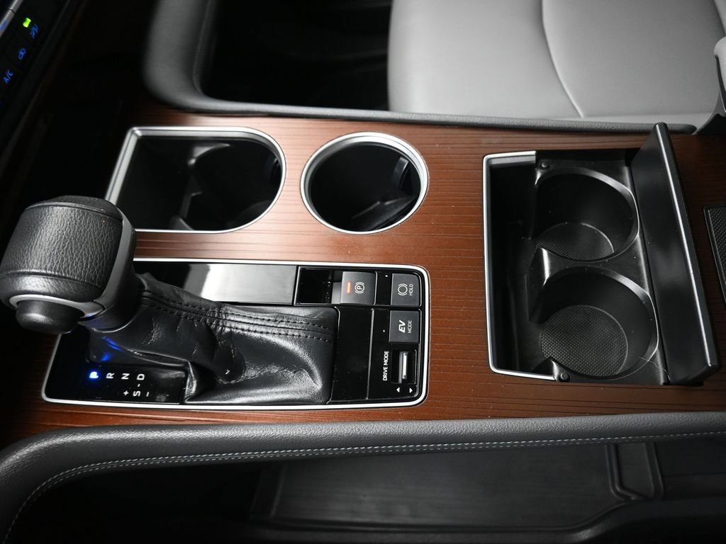 Used 2021 Toyota Sienna XLE w/ XLE Plus Package image 25