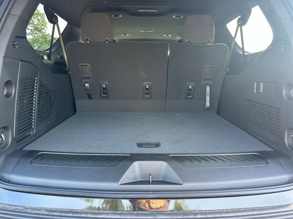 New 2026 Chevrolet Suburban LS AWD/4WD image 16