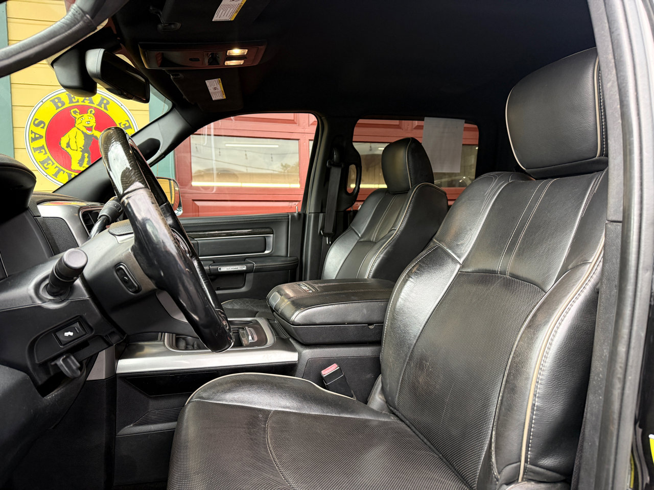 Used 2016 RAM 3500 Laramie Longhorn image 17