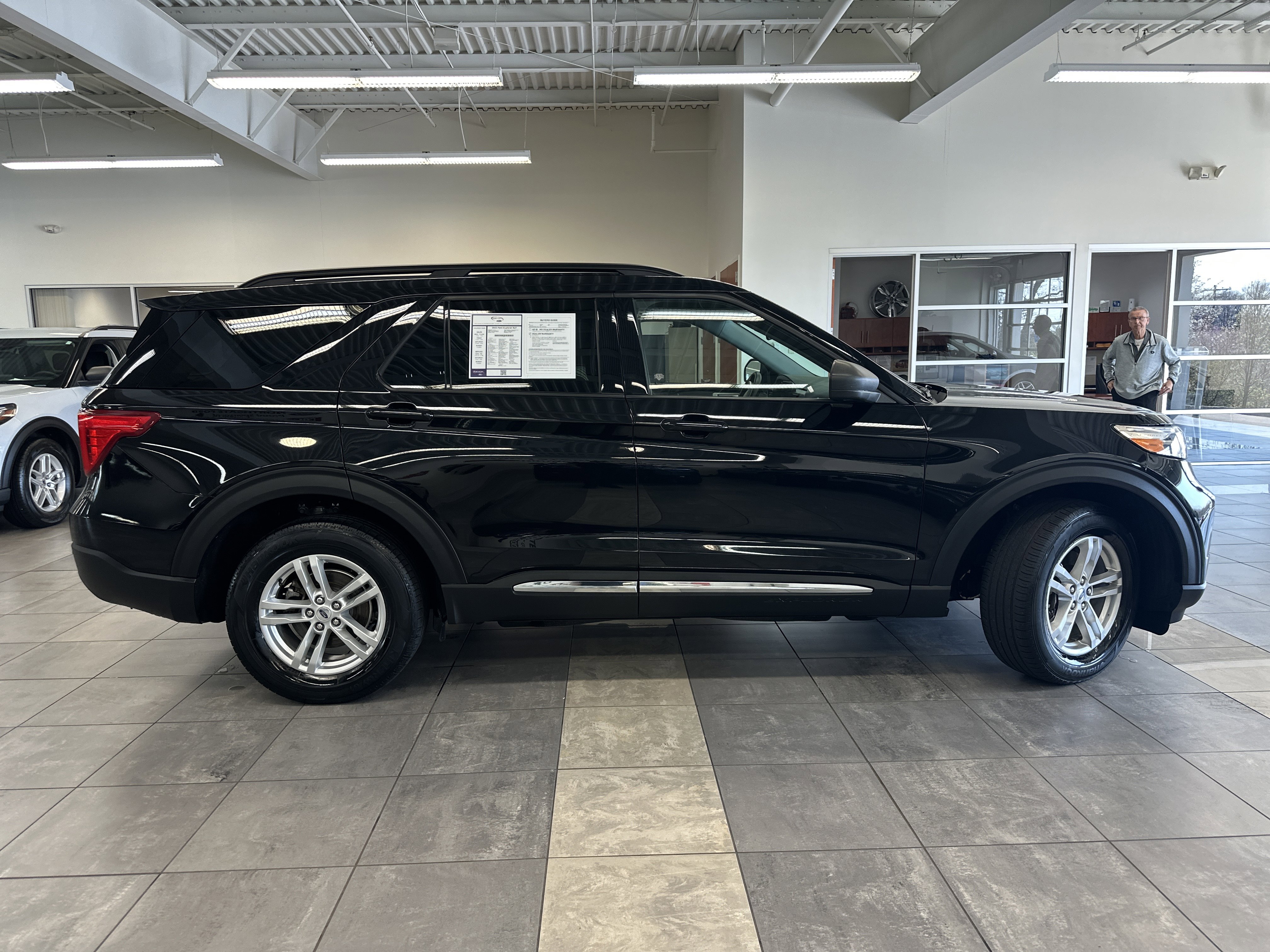 Used 2023 Ford Explorer XLT w/ Equipment Group 202A image 13