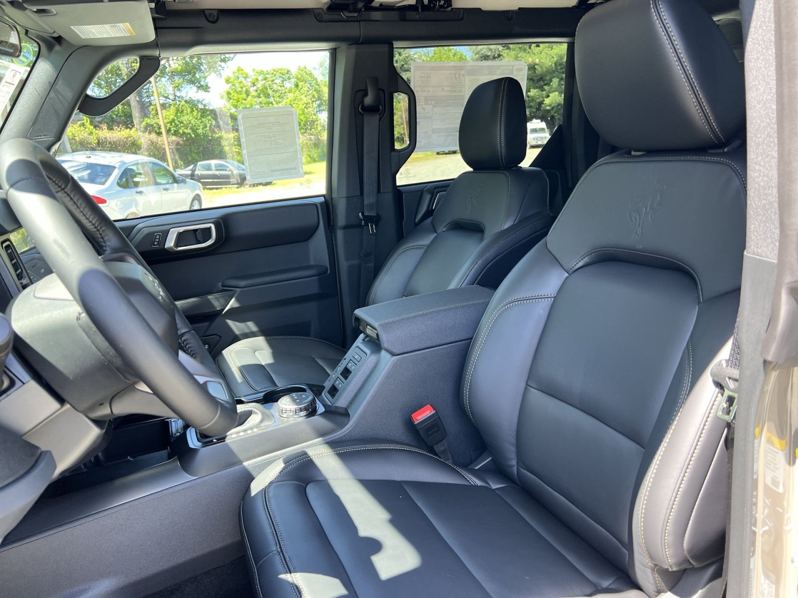 New 2026 Ford Bronco Badlands AWD/4WD image 13
