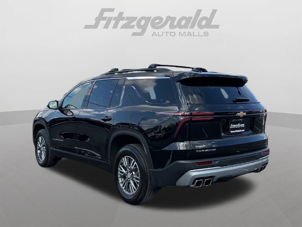 Used 2025 Chevrolet Traverse LT w/ LPO, Floor Liner Package FWD image 6