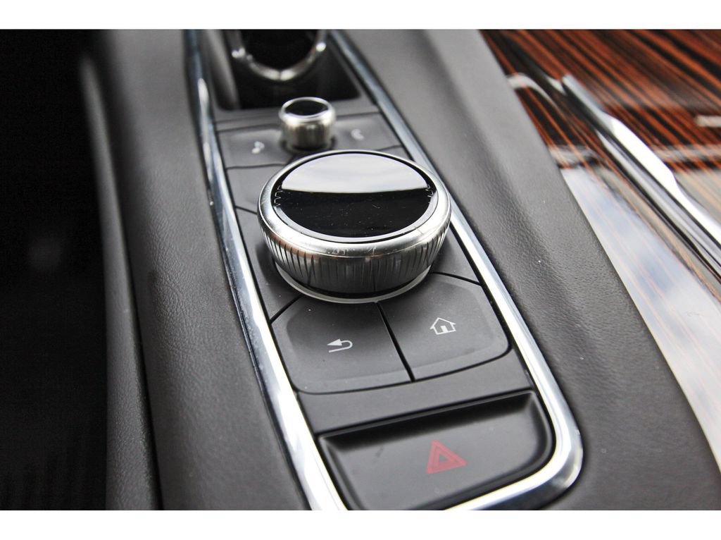 Used 2024 Cadillac Escalade ESV Luxury RWD image 26