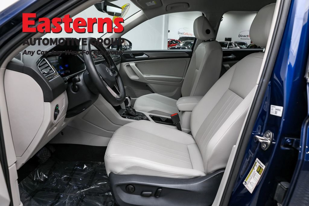Used 2022 Volkswagen Tiguan SE image 14