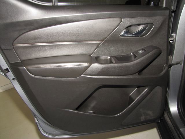 Used 2020 Chevrolet Traverse LS w/ LPO, Black Accent Package FWD image 13