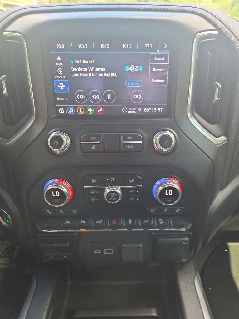 Used 2021 GMC Sierra 1500 AT4 w/ Driver Alert Package II AWD/4WD image 13