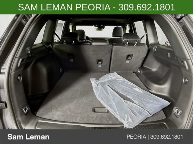 New 2026 Jeep Grand Cherokee Altitude image 26