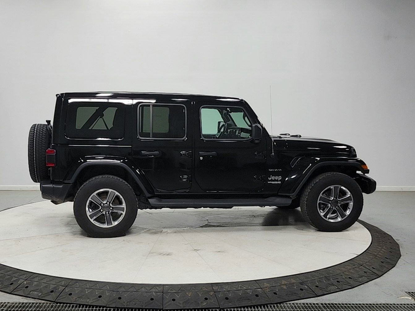 Used 2021 Jeep Wrangler Unlimited Sahara AWD/4WD image 8