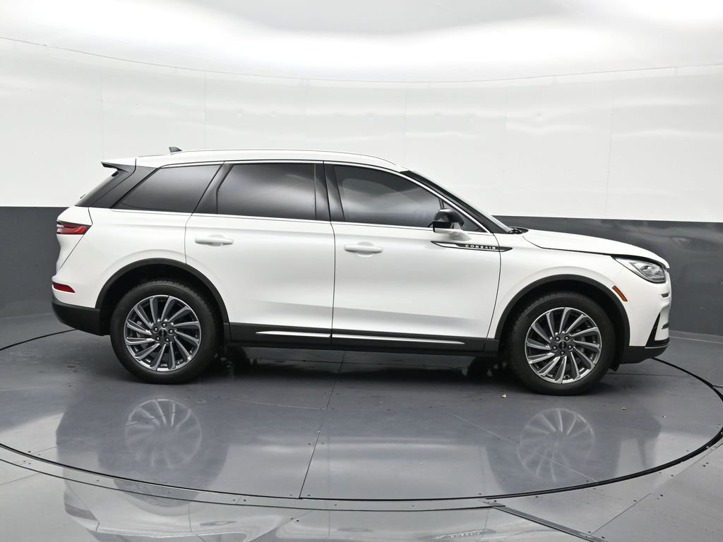 Used 2023 Lincoln Corsair Reserve image 7