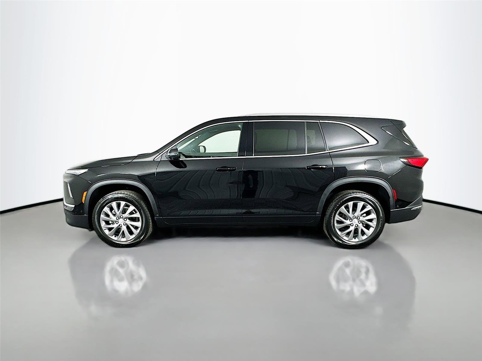 Used 2025 Buick Enclave Preferred w/ Super Cruise Package image 8