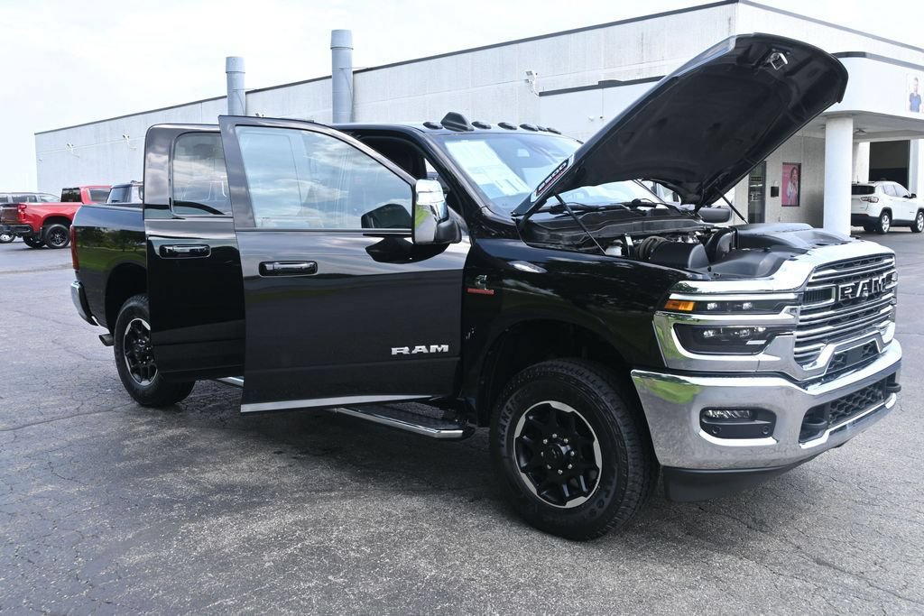 Used 2025 RAM 2500 Laramie AWD/4WD image 59
