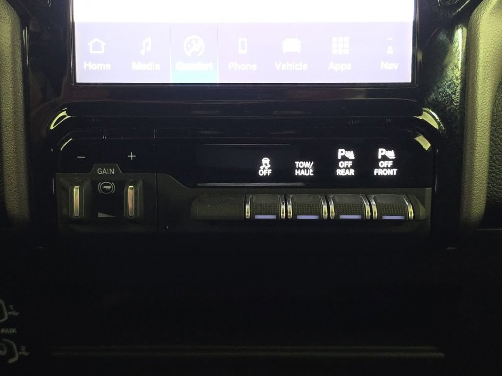 Certified 2026 RAM 2500 Big Horn AWD/4WD image 22