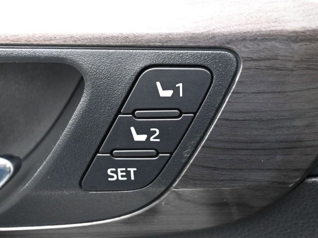 Used 2022 Toyota Highlander Limited image 15