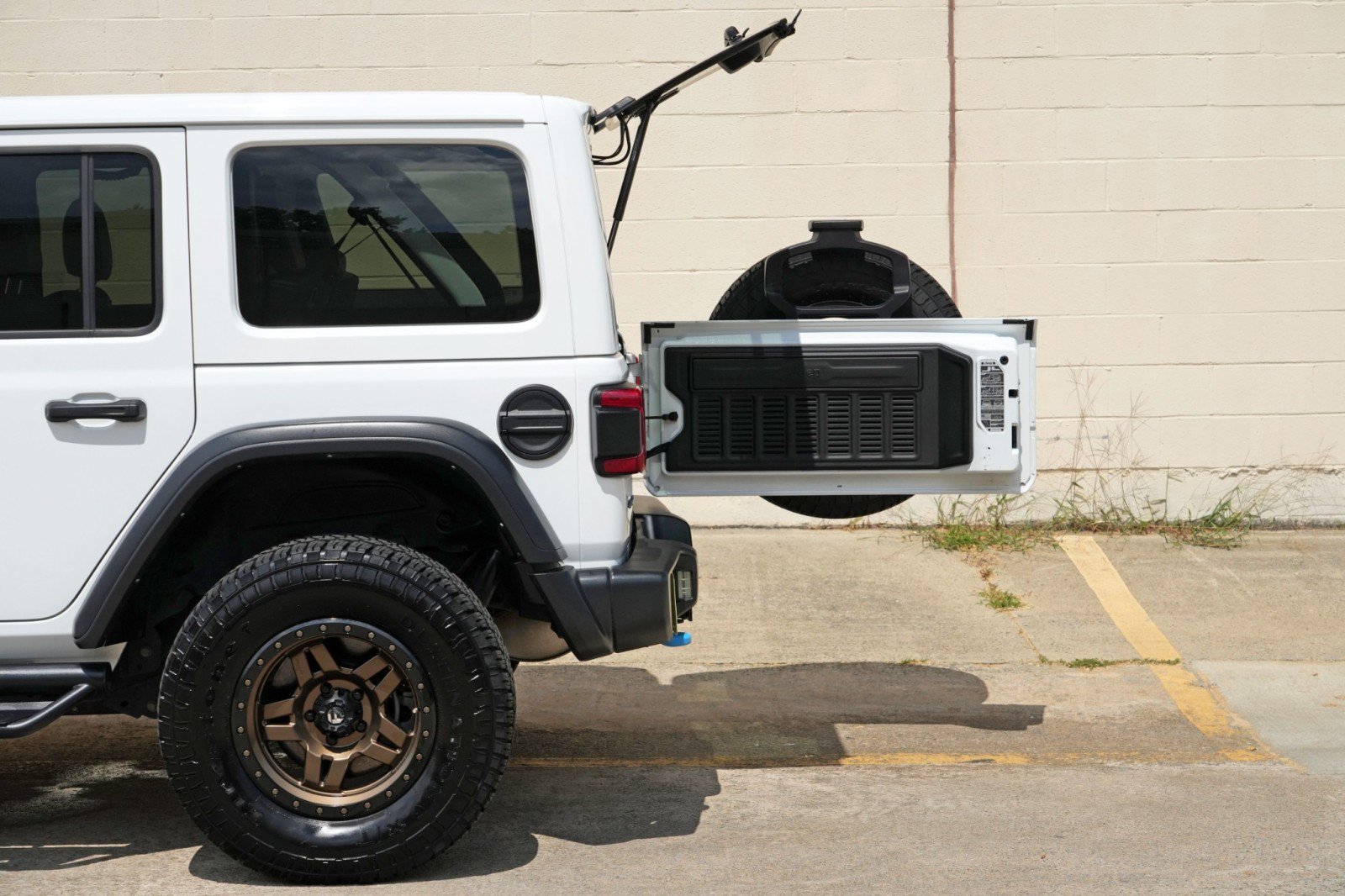 Used 2022 Jeep Wrangler Unlimited Rubicon 4xe w/ Cold Weather Group AWD/4WD image 66