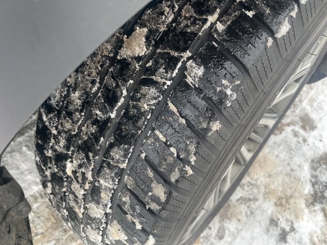 Used 2018 Ford Explorer Platinum image 3