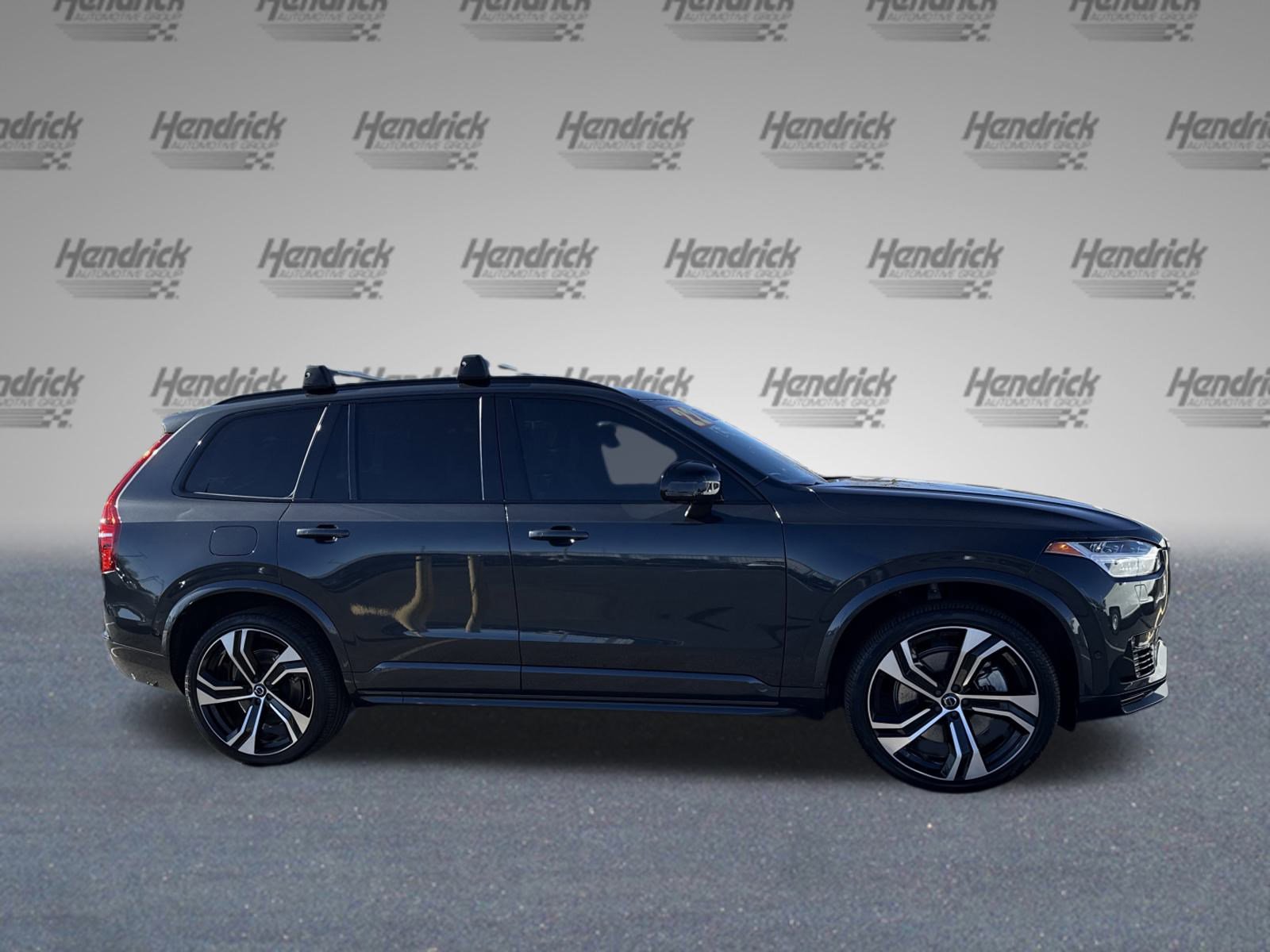 Used 2022 Volvo XC90 T8 R-Design w/ Advanced Package image 11