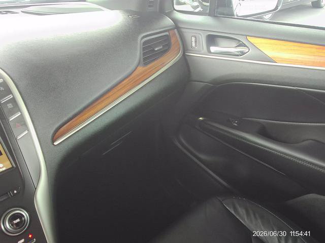 Used 2018 Lincoln MKC Select FWD image 12