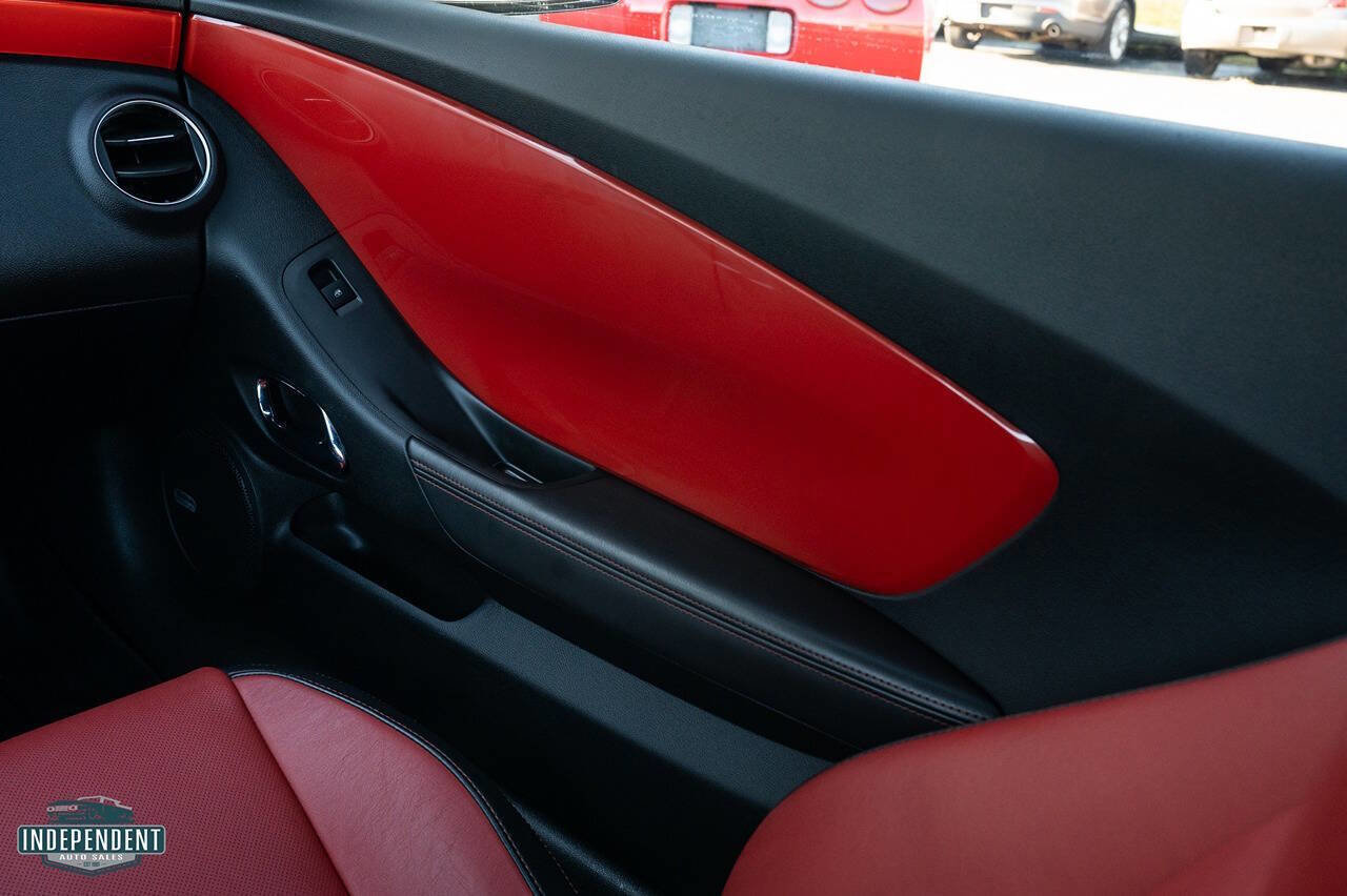 Used 2011 Chevrolet Camaro SS w/ RS Package image 15