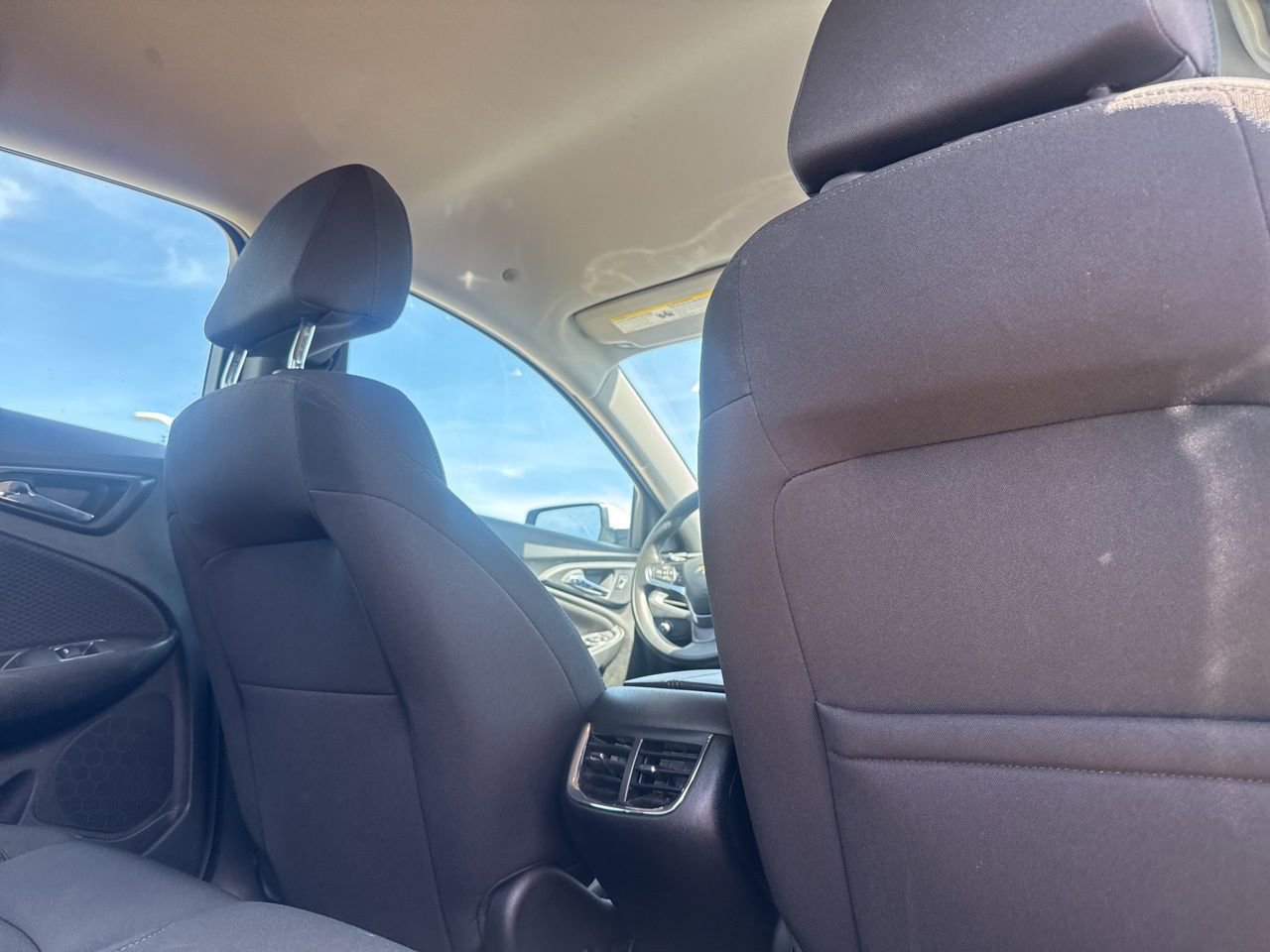 Used 2025 Chevrolet Malibu LT image 25