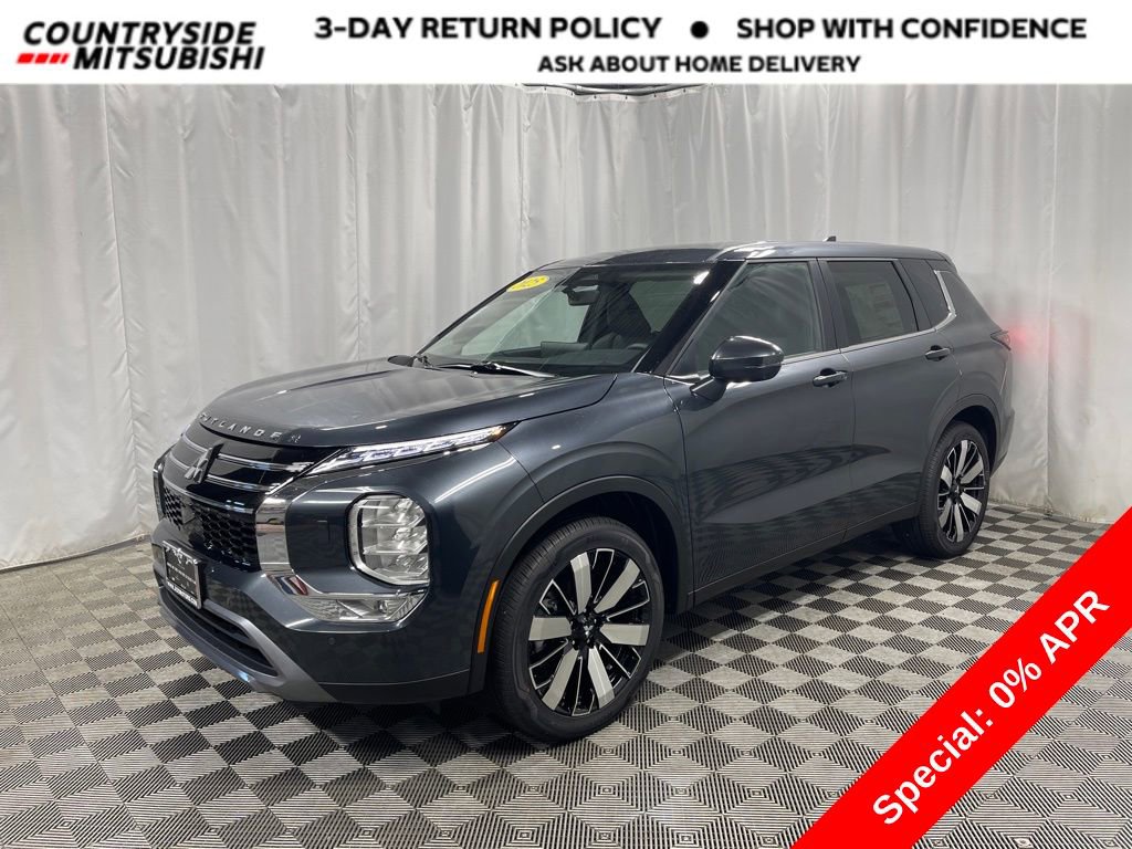 New 2025 Mitsubishi Outlander SE image 1