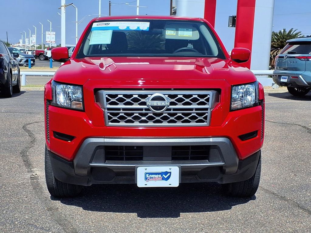 Used 2024 Nissan Frontier SV image 2