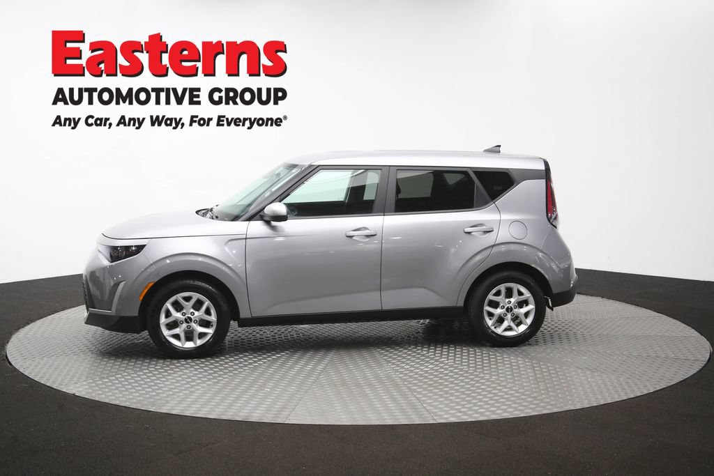 Used 2023 Kia Soul LX w/ Option Group 015 FWD image 59
