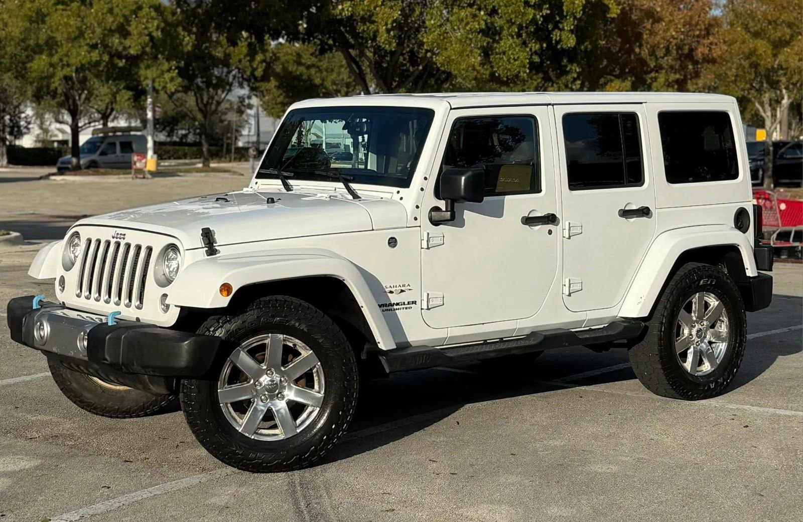 Used 2017 Jeep Wrangler Unlimited Sahara w/ Connectivity Group image 7