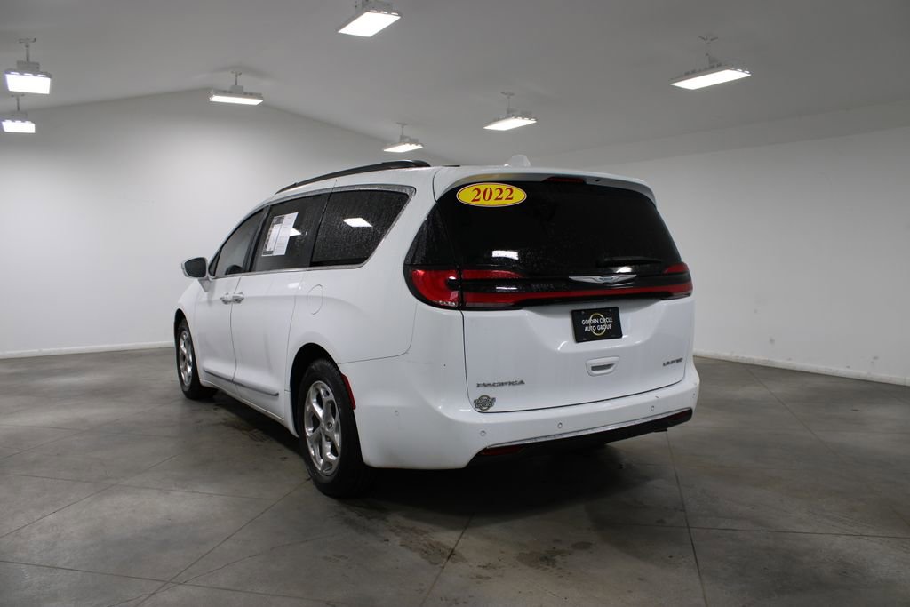 Used 2022 Chrysler Pacifica Limited image 8