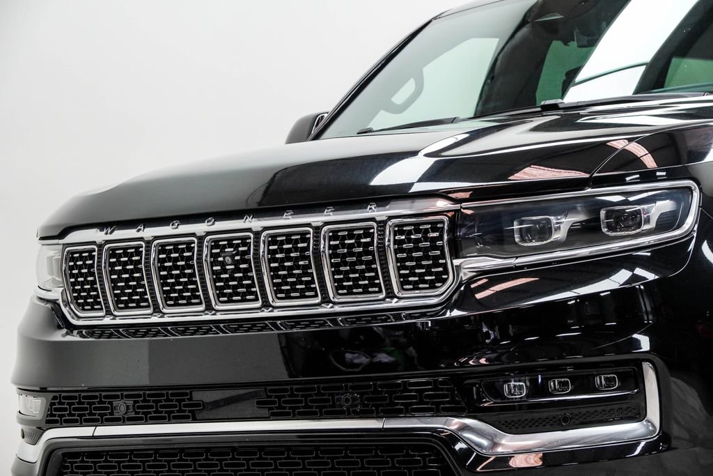 Used 2023 Jeep Grand Wagoneer Series II AWD/4WD image 2