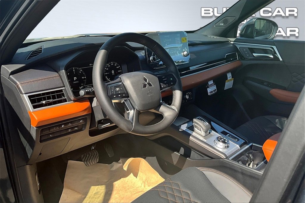 New 2025 Mitsubishi Outlander SEL image 6