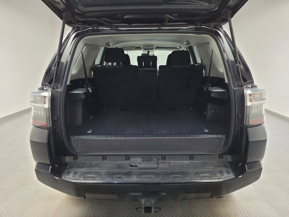 Used 2018 Toyota 4Runner SR5 AWD/4WD image 29