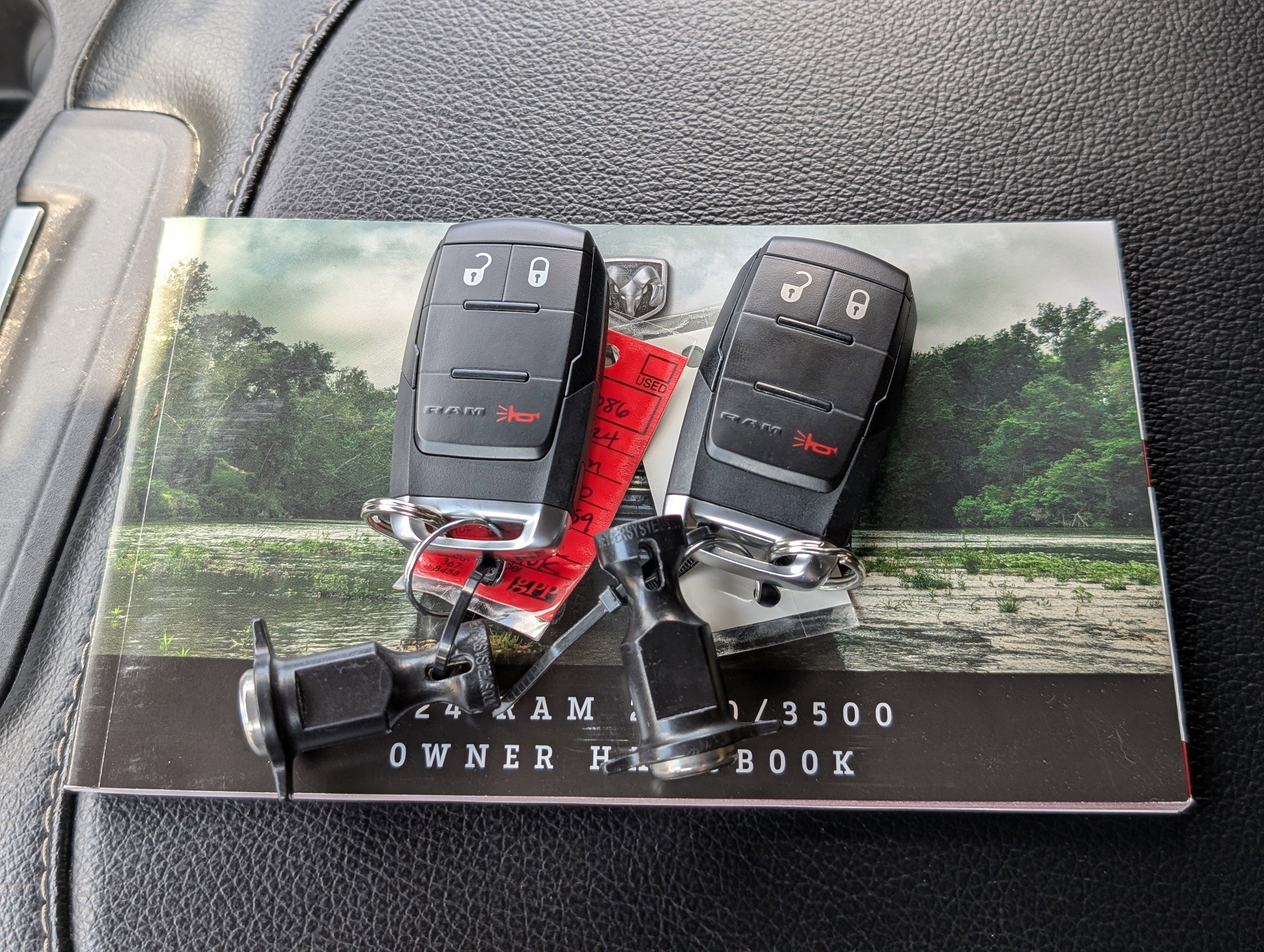 Used 2024 RAM 2500 Big Horn w/ Sport Appearance Package image 35