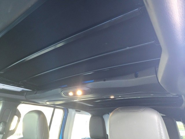 Used 2025 Jeep Wrangler Unlimited Rubicon 392 image 12