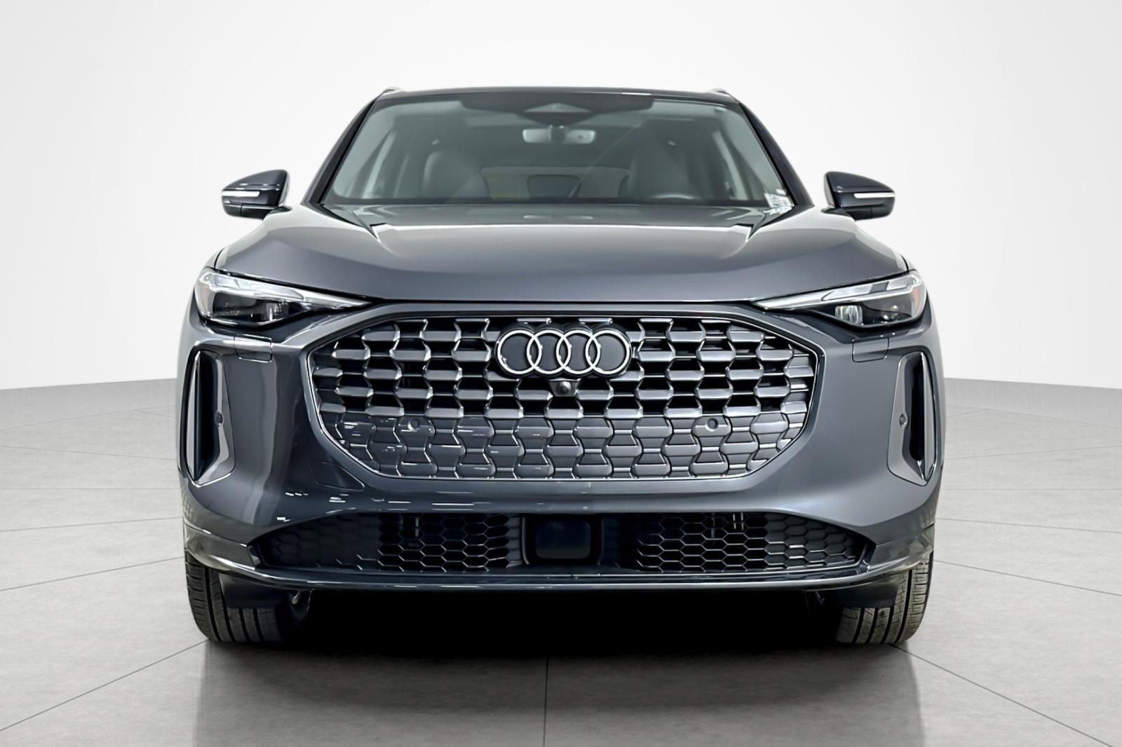 Used 2025 Audi Q5 Premium w/ 19" Wheel Package image 8