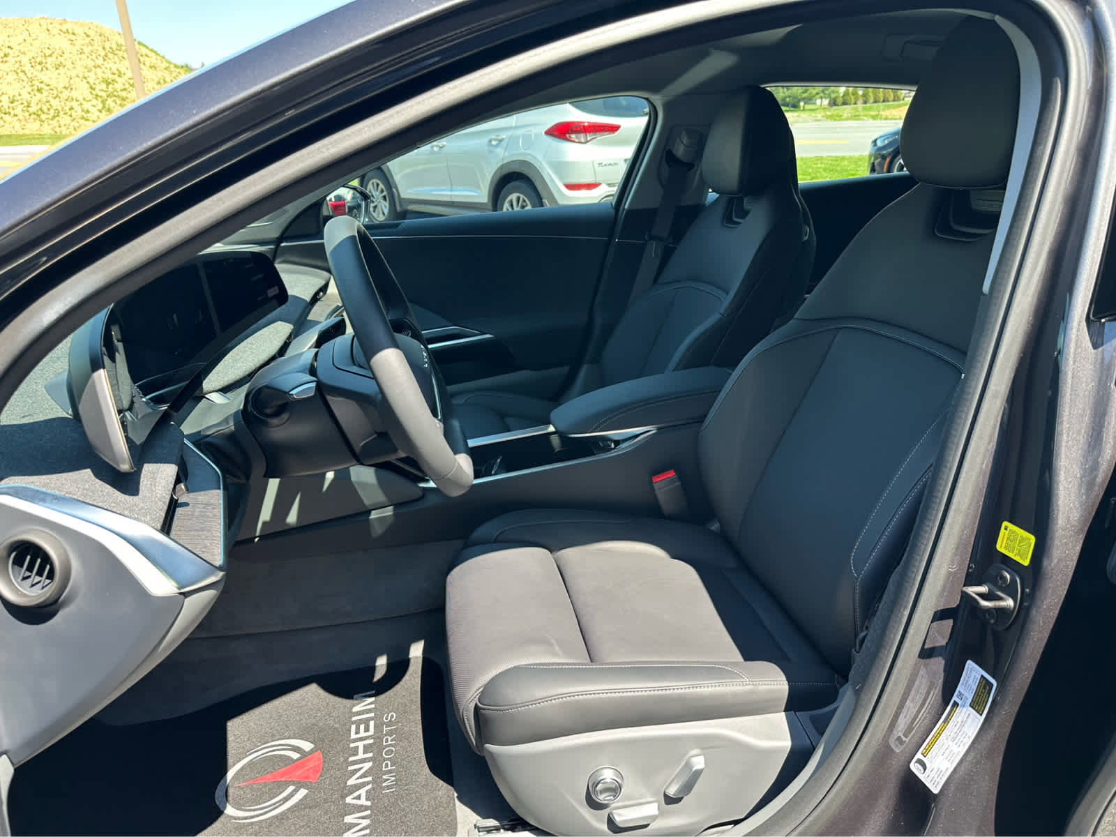 Used 2025 Lucid Air Grand Touring AWD/4WD image 9
