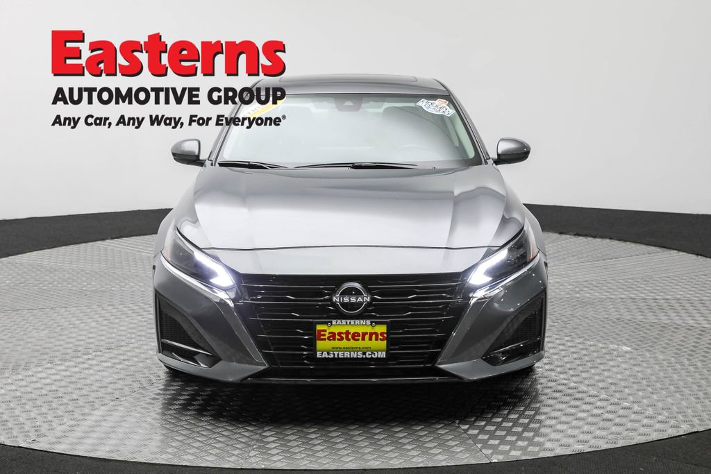 Used 2024 Nissan Altima 2.5 SV w/ SV Premium Package image 2