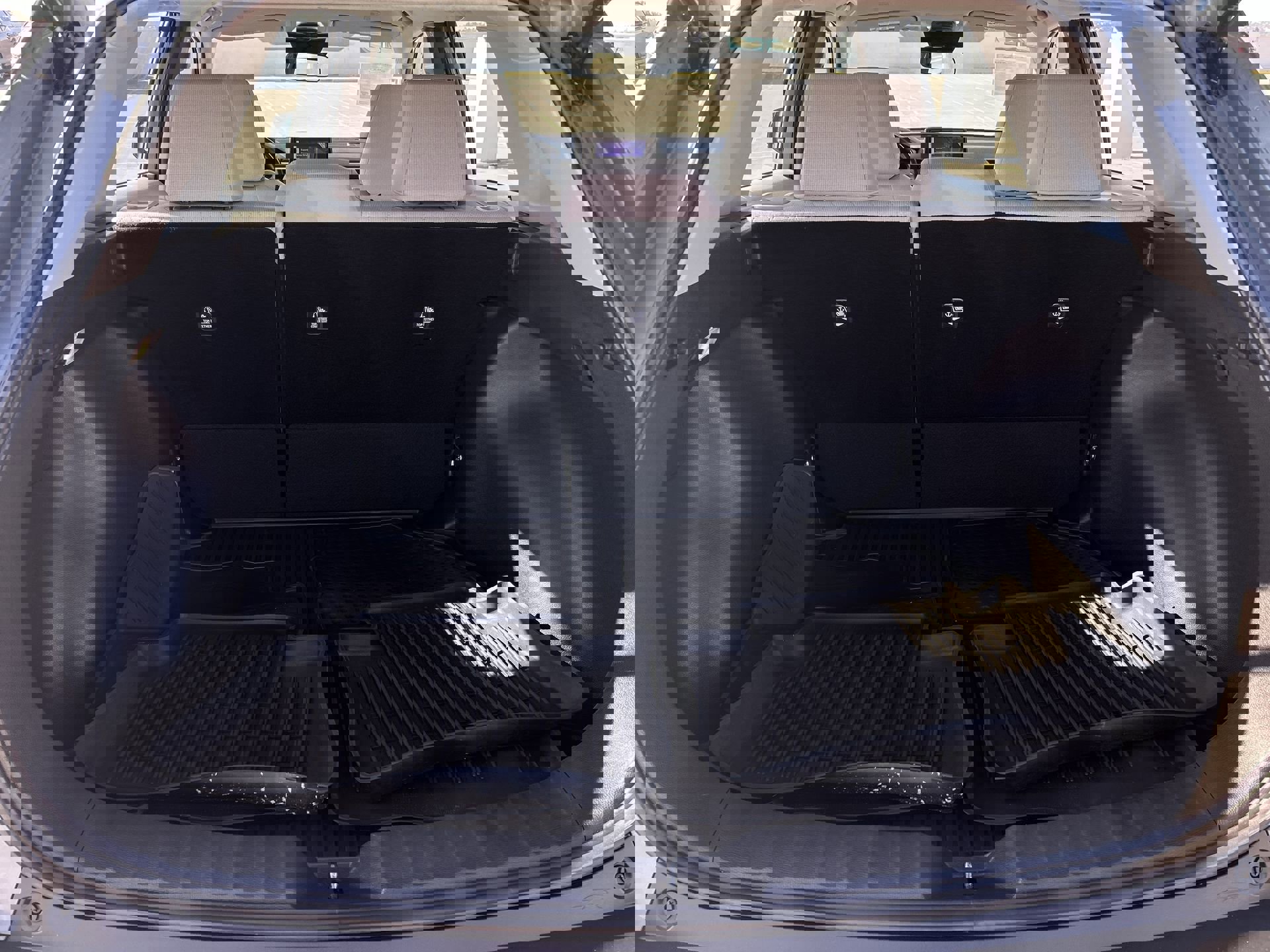 Used 2025 Toyota Corolla Cross L image 20